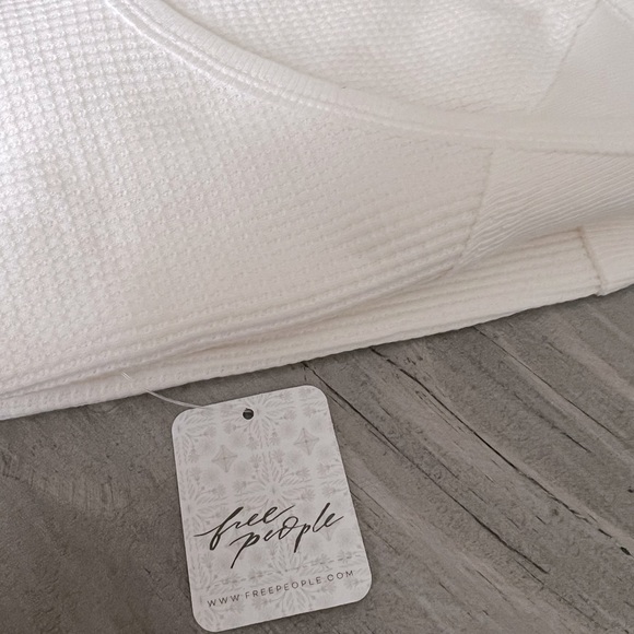 NWT- FREE PEOPLE ULTRA COMFY SANTA CLARA THERMAL TOP IN ALABASTER - XS - Picture 7 of 9